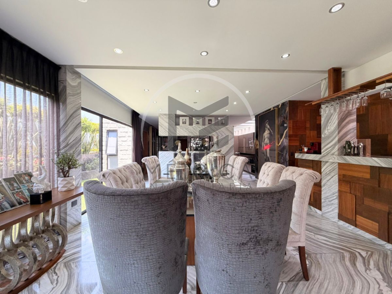 Casa en venta en cerrada dentro de Bosque Real: