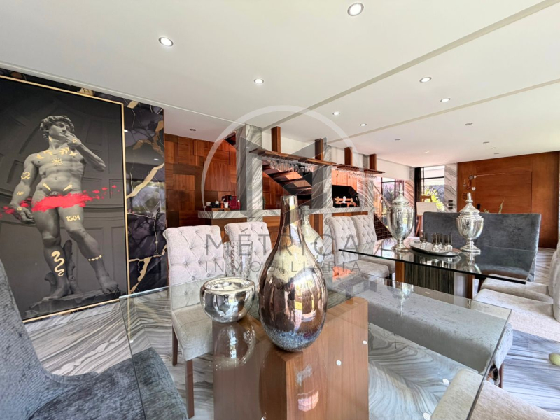 Casa en venta en cerrada dentro de Bosque Real: