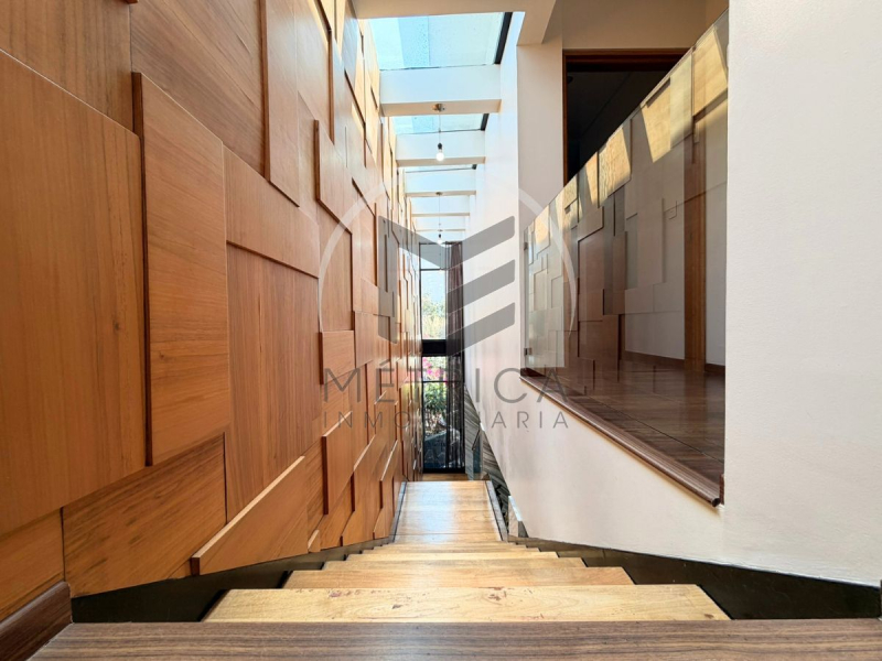 Casa en venta en cerrada dentro de Bosque Real: