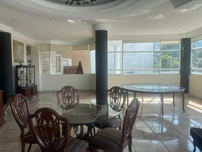 CASA EN VENTA EN BOSQUES DE LAS LOMAS