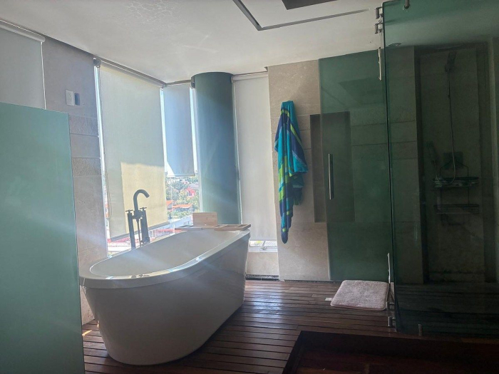 CASA EN VENTA EN BOSQUES DE LAS LOMAS