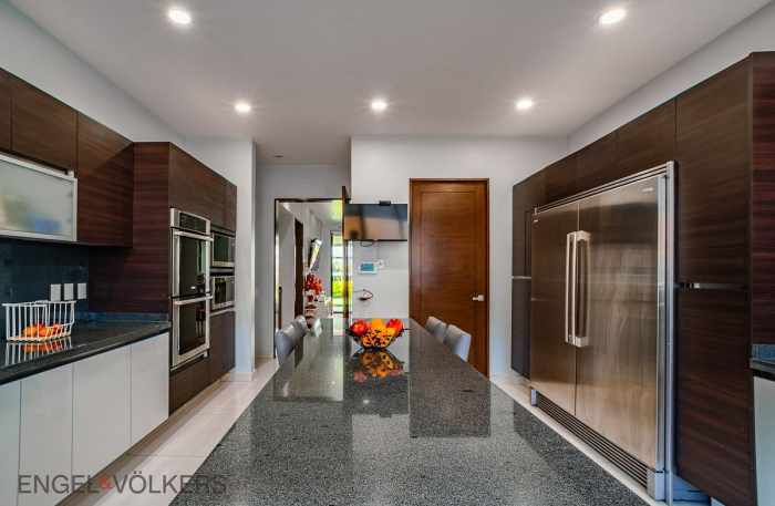 Exclusiva Casa En Venta En Lomas De Tecamachalco.