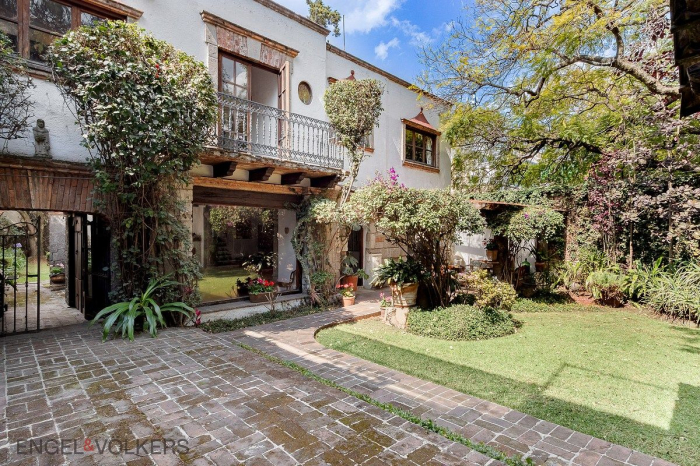 Casa En Venta. Elegancia Histórica En El Corazón De San Ángel Inn
