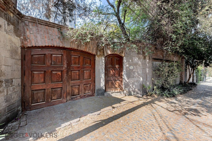Casa En Venta. Elegancia Histórica En El Corazón De San Ángel Inn