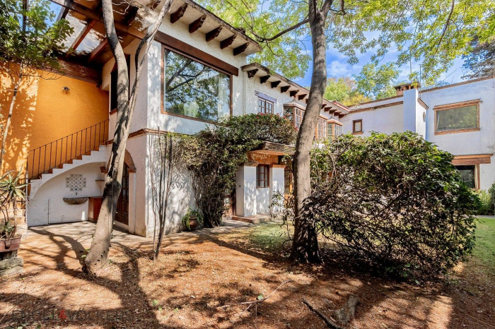 Casa En Venta. Elegancia Histórica En El Corazón De San Ángel Inn