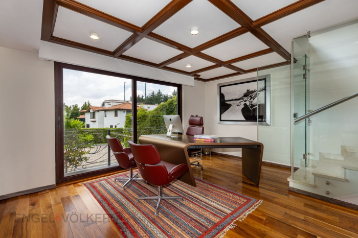Casa De Lujo En Venta En Los Encinos | Jardín, GYM Y Seguridad 24 H