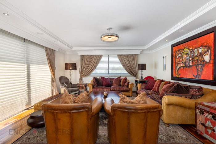 Casa De Lujo En Venta En Los Encinos | Jardín, GYM Y Seguridad 24 H