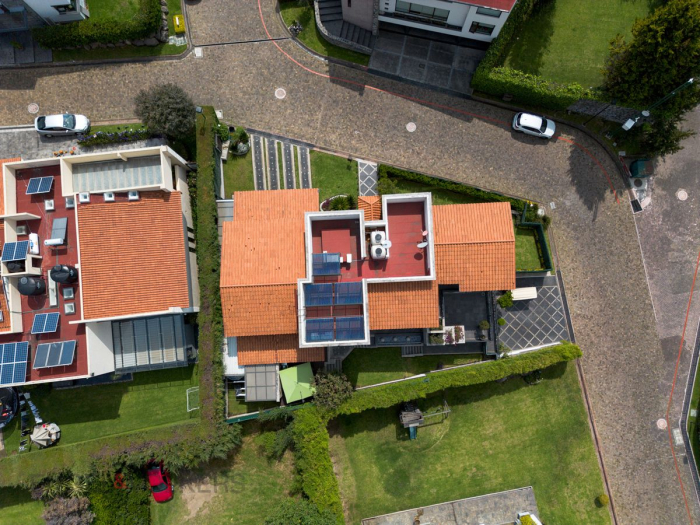 Casa De Lujo En Venta En Los Encinos | Jardín, GYM Y Seguridad 24 H