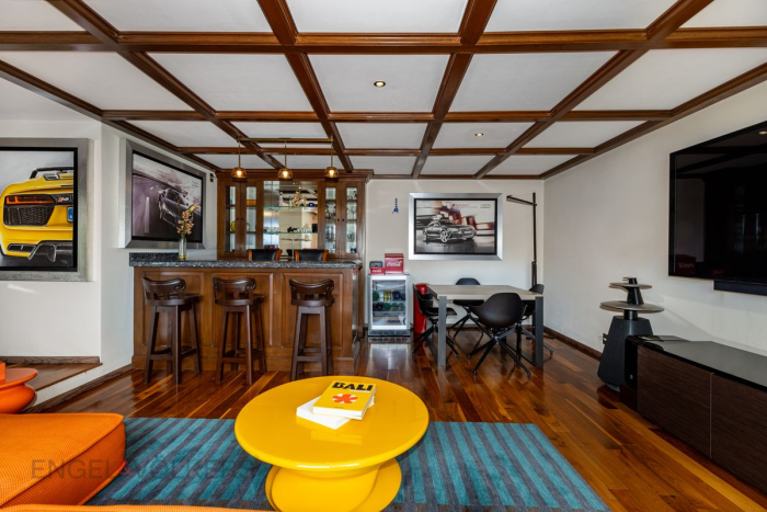 Casa De Lujo En Venta En Los Encinos | Jardín, GYM Y Seguridad 24 H