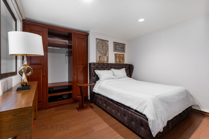 Casa De Lujo En Venta En Los Encinos | Jardín, GYM Y Seguridad 24 H