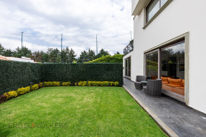 Casa De Lujo En Venta En Los Encinos | Jardín, GYM Y Seguridad 24 H