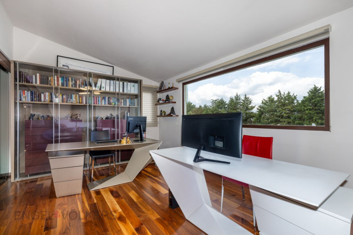 Casa De Lujo En Venta En Los Encinos | Jardín, GYM Y Seguridad 24 H