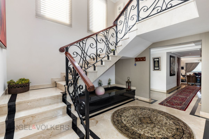 Casa De Lujo En Venta En Los Encinos | Jardín, GYM Y Seguridad 24 H