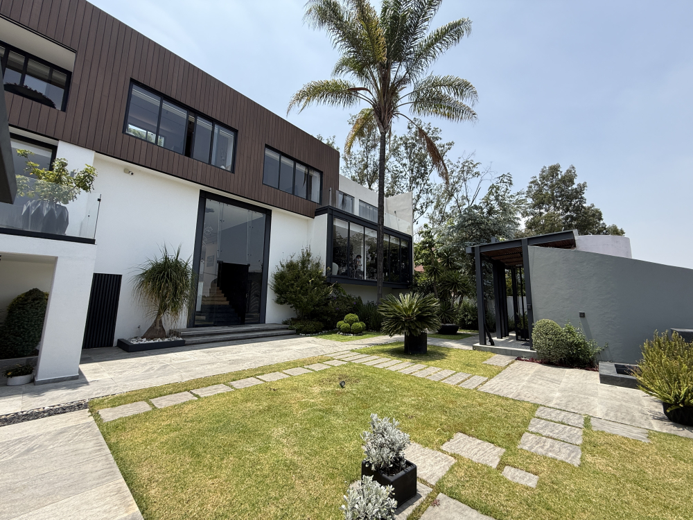 CASA EN VENTA JARDINES DEL PEDREGAL