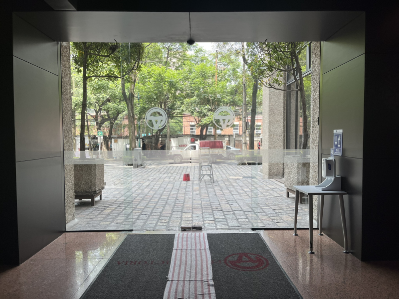 oficina en renta plaza victoria granada174 m2
