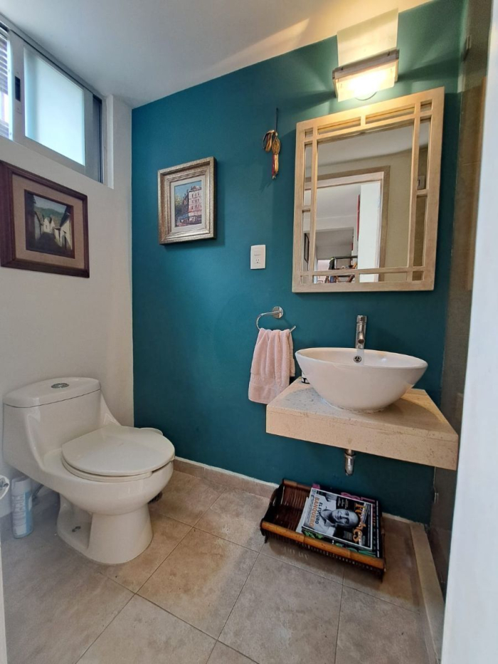 hermosa casa en venta en calle cerrada