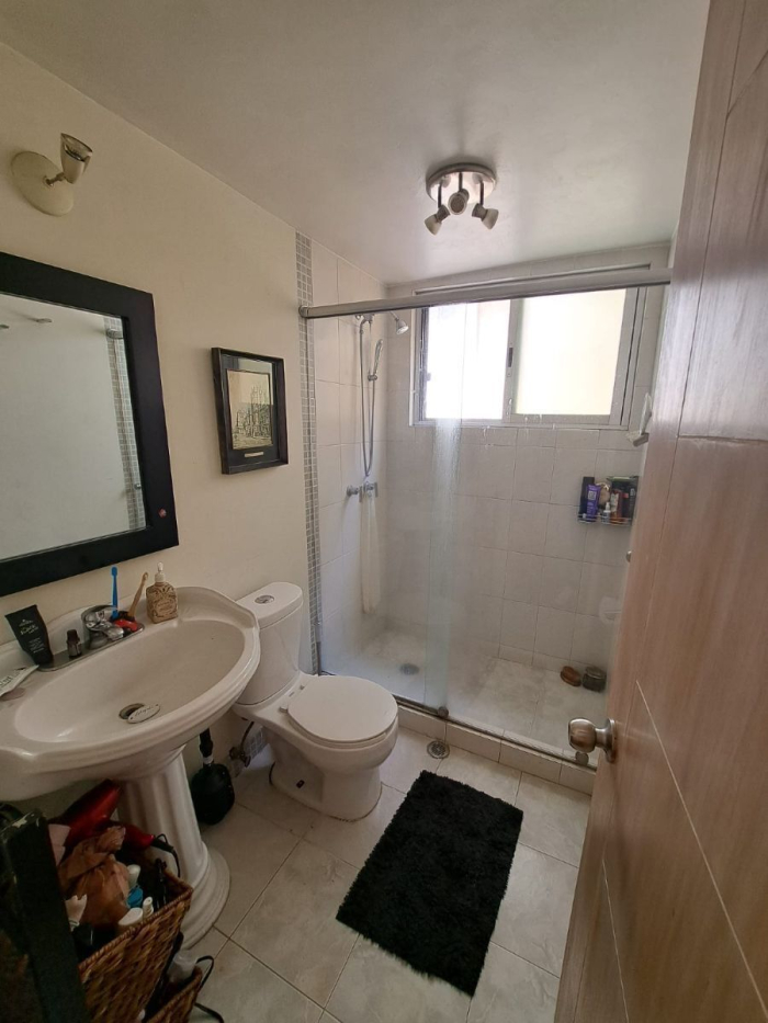 hermosa casa en venta en calle cerrada