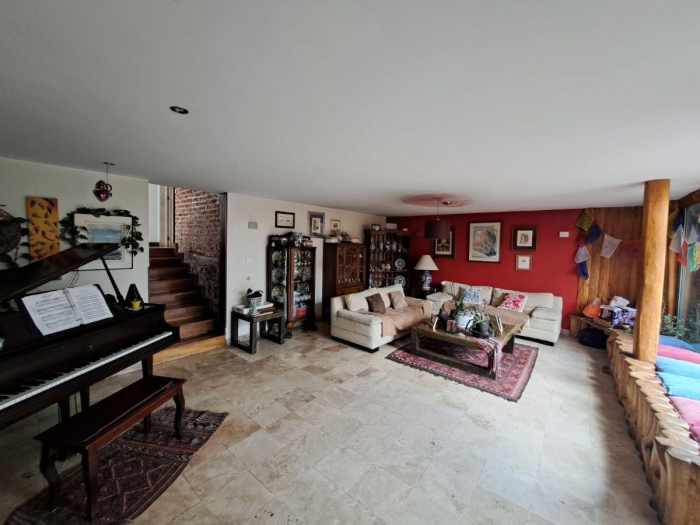 hermosa casa en venta en calle cerrada