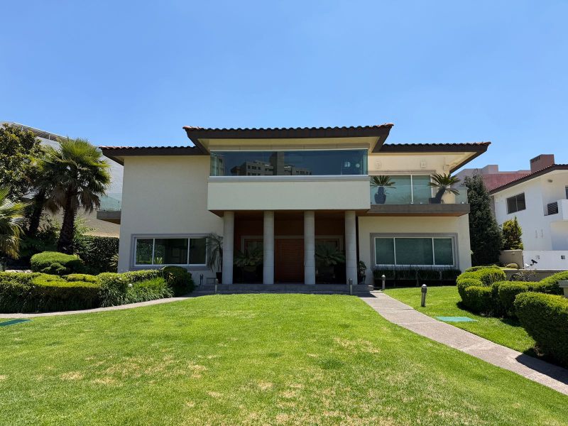 Casa en Condominio en Renta en Lomas Country Club"