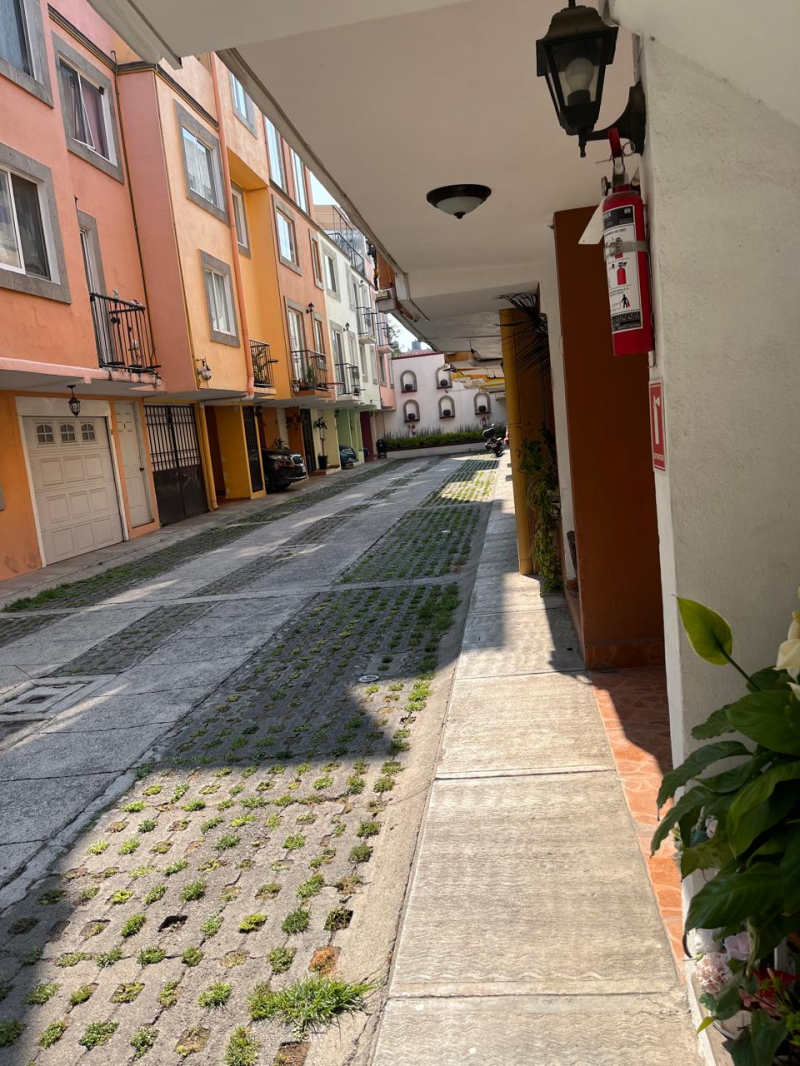 se vende casa en conjunto cerrado en miguel hidalgo cdmx