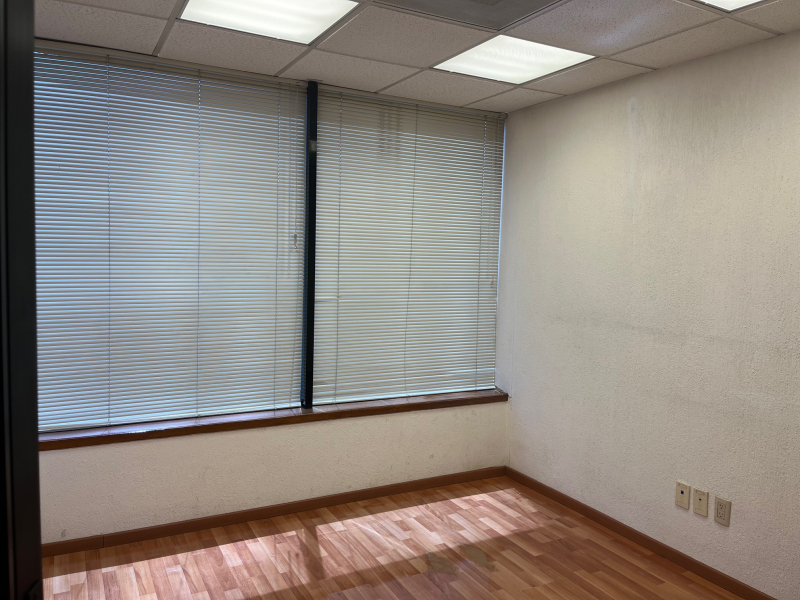 Oficina En Renta En Fraccionamiento Vallarta Norte