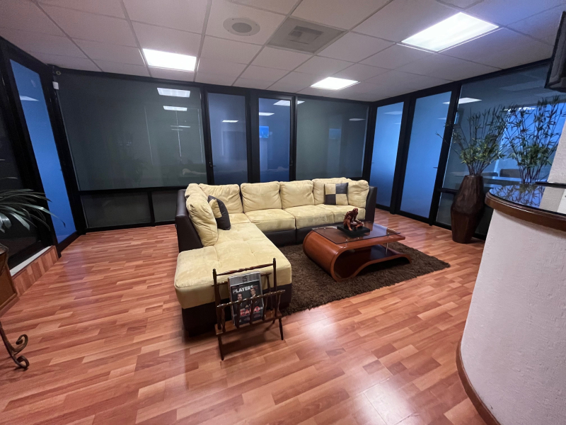 Oficina En Renta En Fraccionamiento Vallarta Norte
