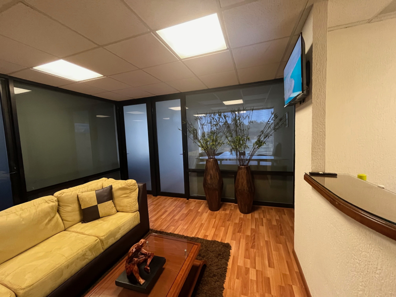 Oficina En Renta En Fraccionamiento Vallarta Norte