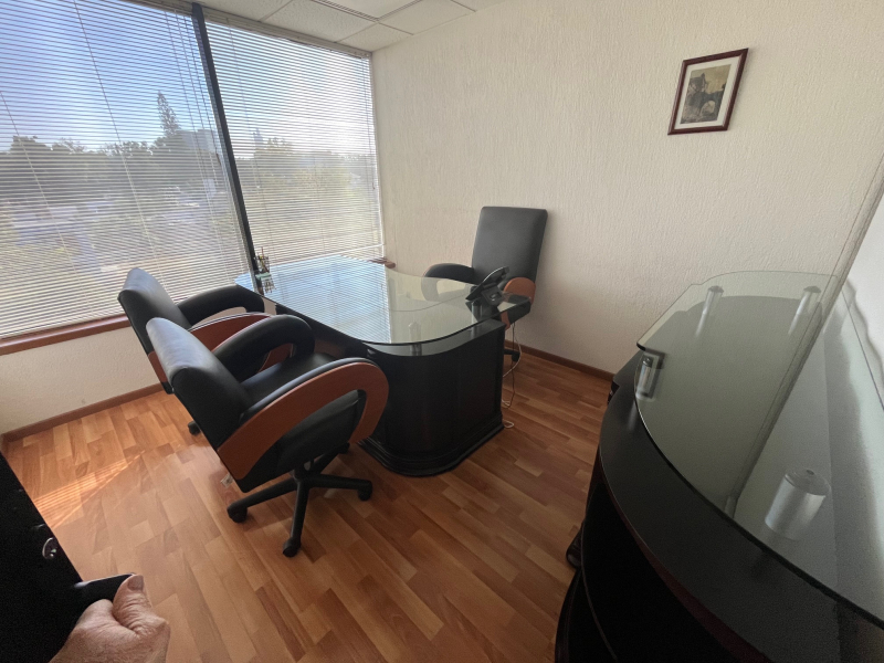 Oficina En Renta En Fraccionamiento Vallarta Norte