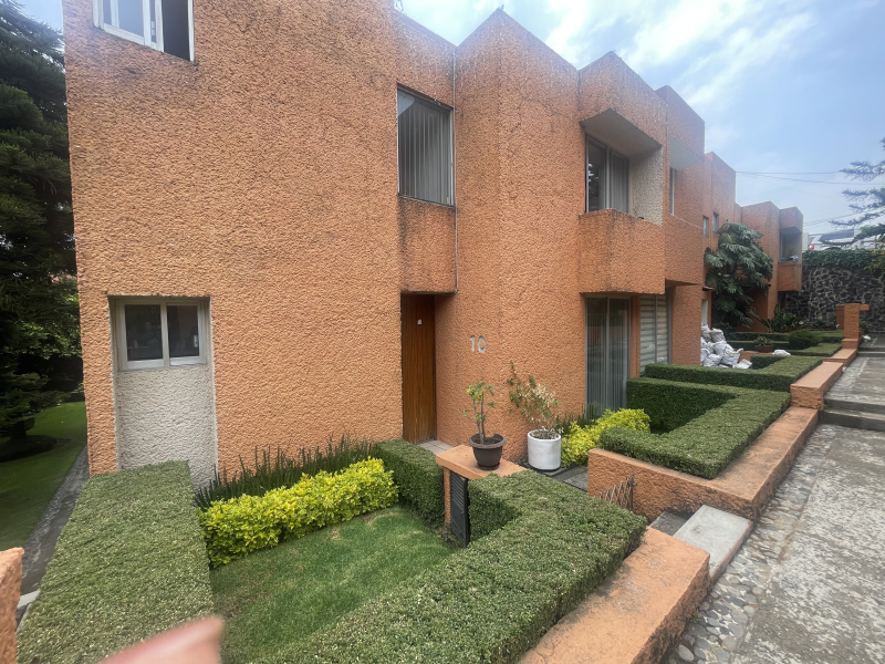 casa en venta en pueblo nuevo bajo (parte alta de san jeronimo)