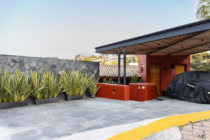 CASA EN VENTA EN BOSQUES DE LAS LOMAS