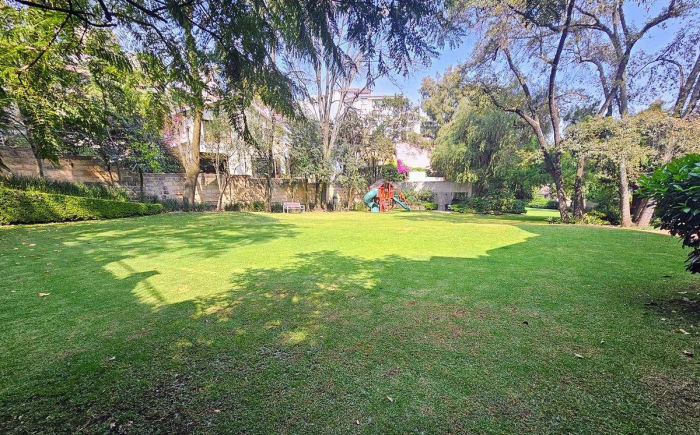 CASA EN VENTA EN BOSQUES DE LAS LOMAS