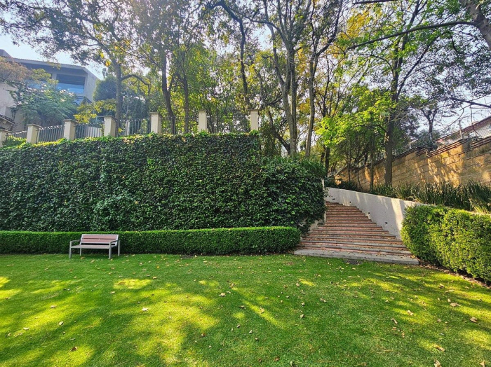 CASA EN VENTA EN BOSQUES DE LAS LOMAS