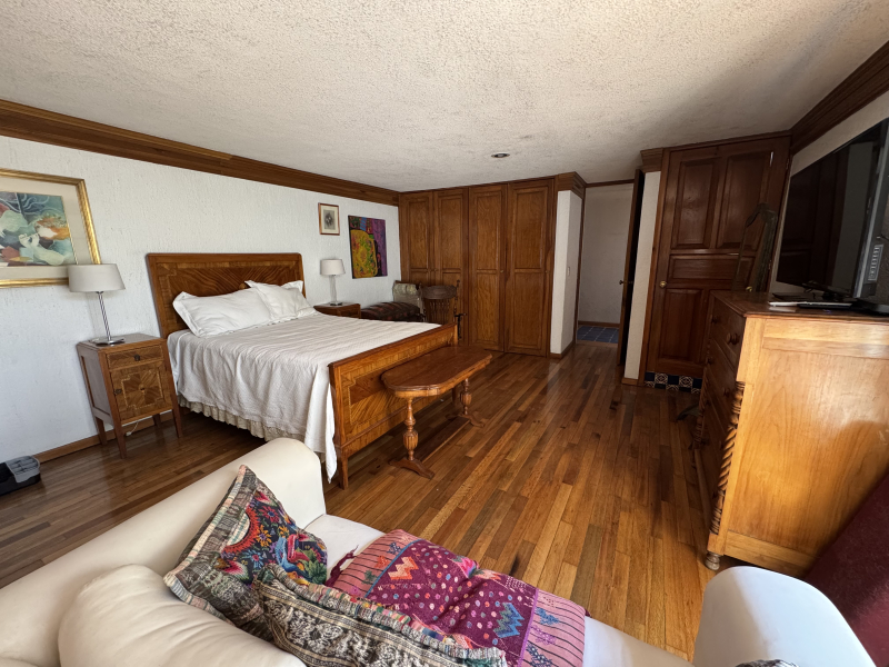 ENCANTADORA CASA EN VENTA CON JARDIN Y ROOFTOP TERRACE - VILLA COYOACAN