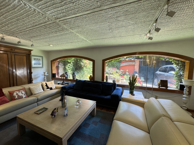 ENCANTADORA CASA EN VENTA CON JARDIN Y ROOFTOP TERRACE - VILLA COYOACAN
