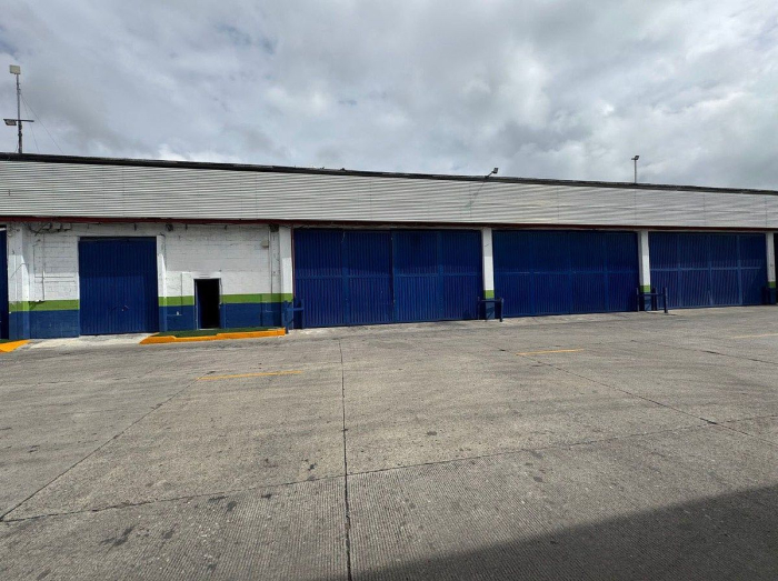 bodegas comerciales en renta
