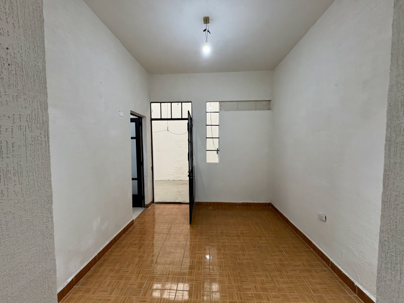 Industrial Departamento Renta Planta Baja Con Patio