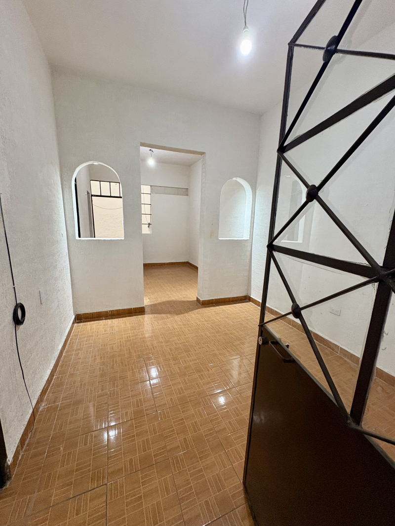 Industrial Departamento Renta Planta Baja Con Patio