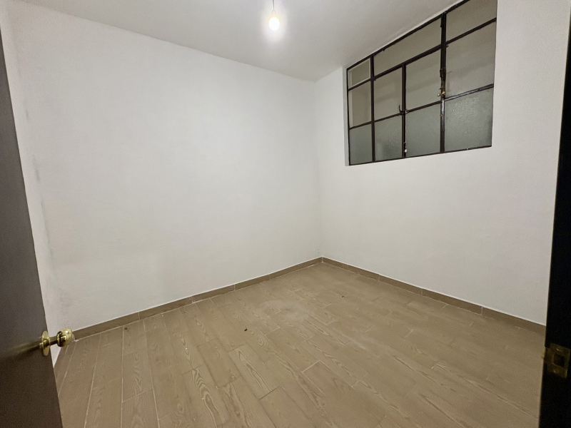 Industrial Departamento Renta Planta Baja Con Patio