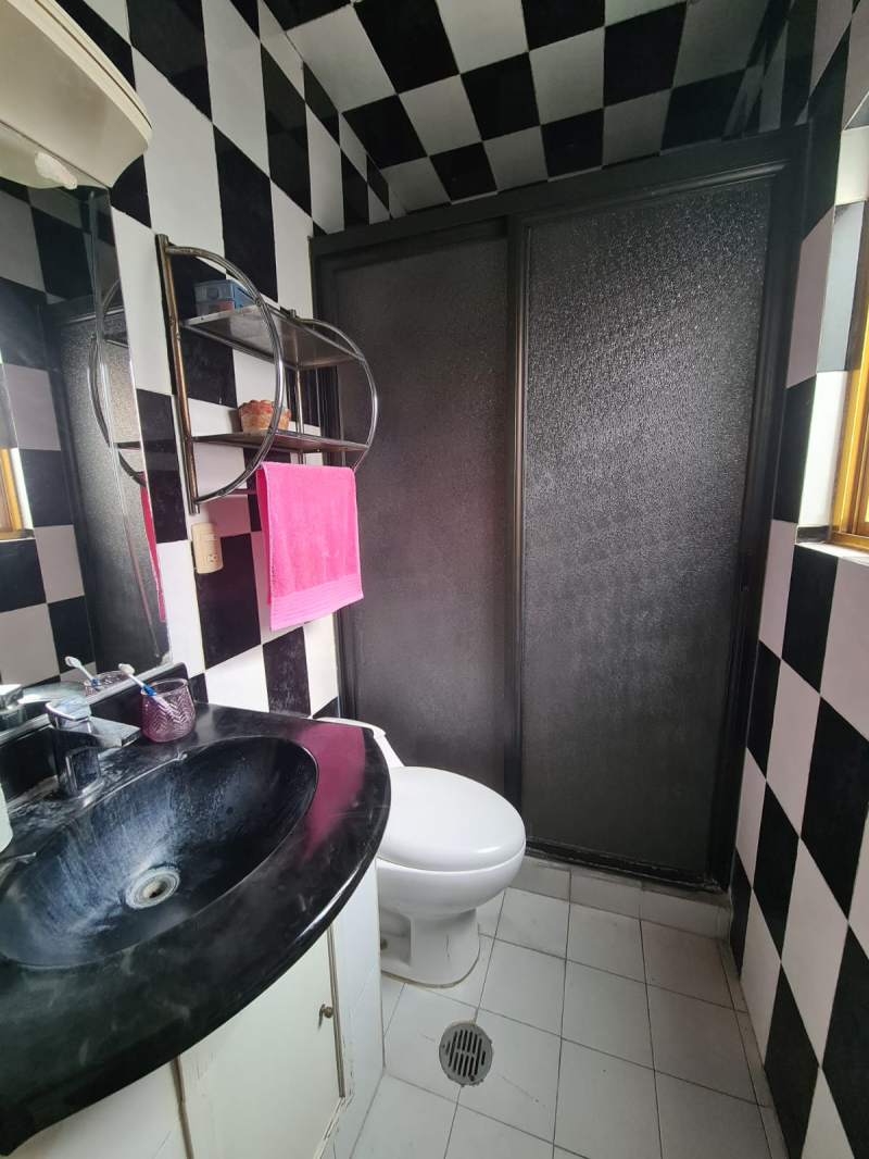 se vende casa en conjunto habitacional en izcalli piramide, tlalnepantla