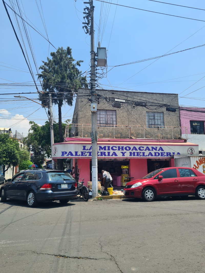 se vende casa con locales comerciales y departamentos en rio blanco gustavo a madero cdmx