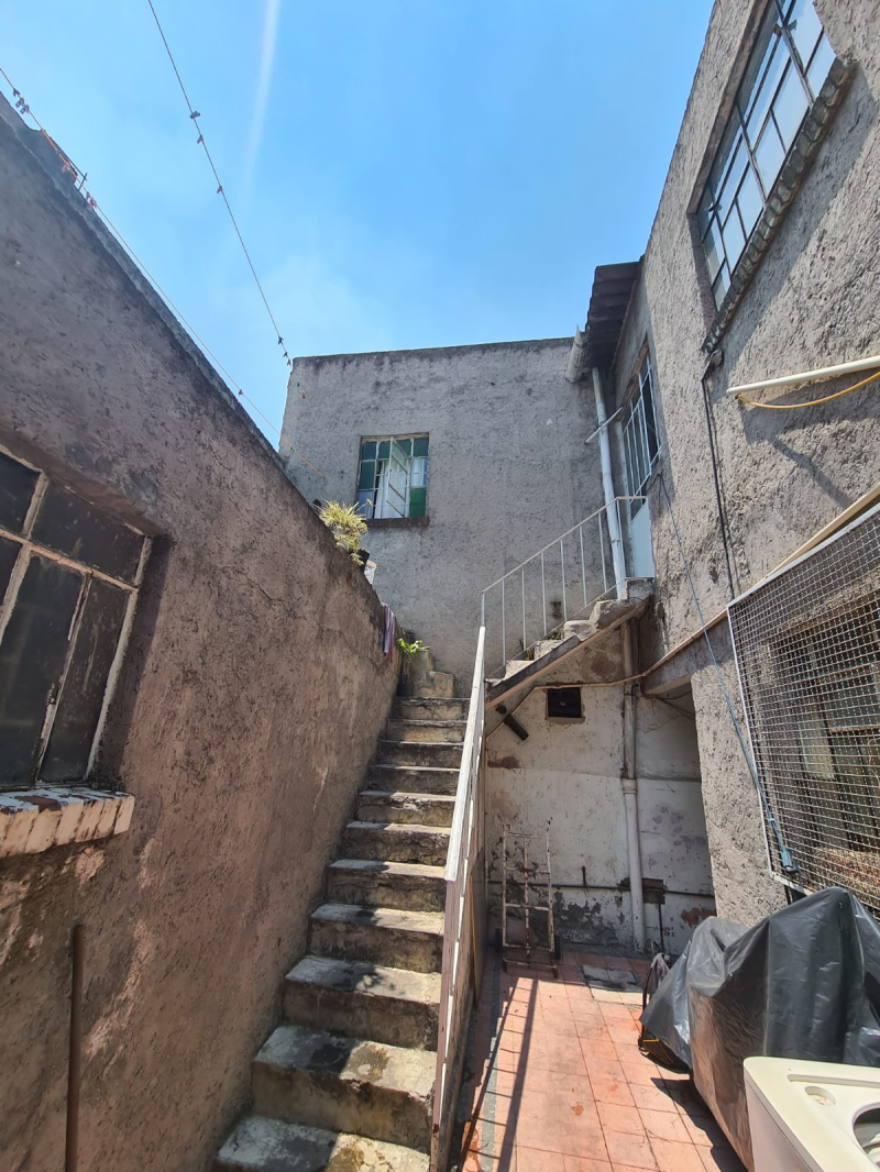se vende casa con locales comerciales y departamentos en rio blanco gustavo a madero cdmx