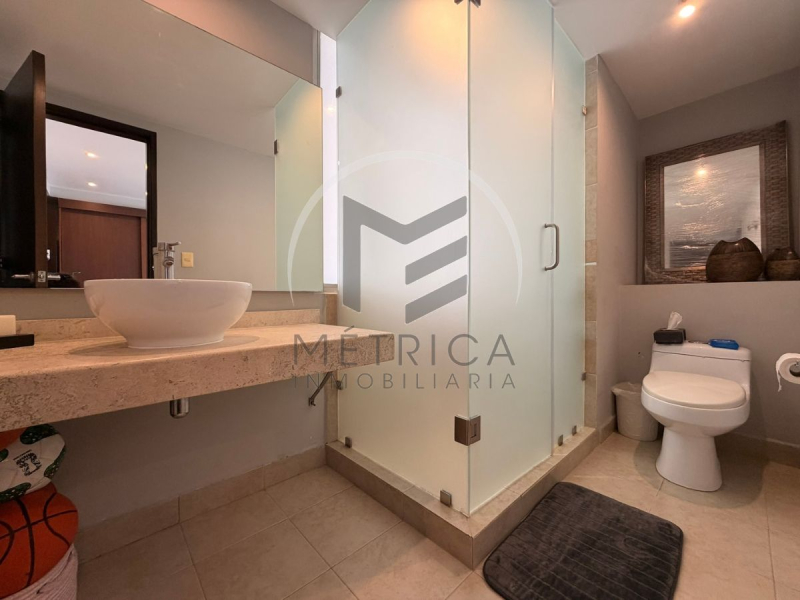 departamento en venta en hacienda el ciervo con bodega y cocina remodelada: