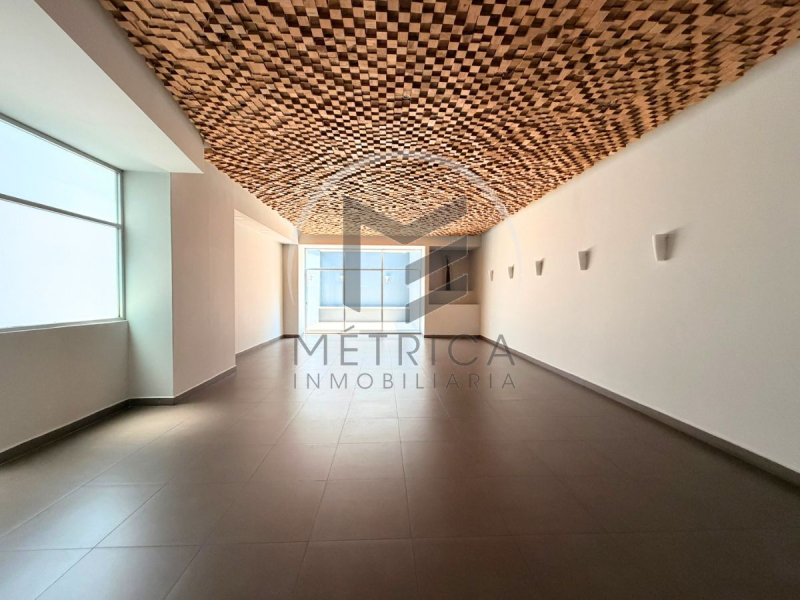 departamento en venta en hacienda el ciervo con bodega y cocina remodelada: