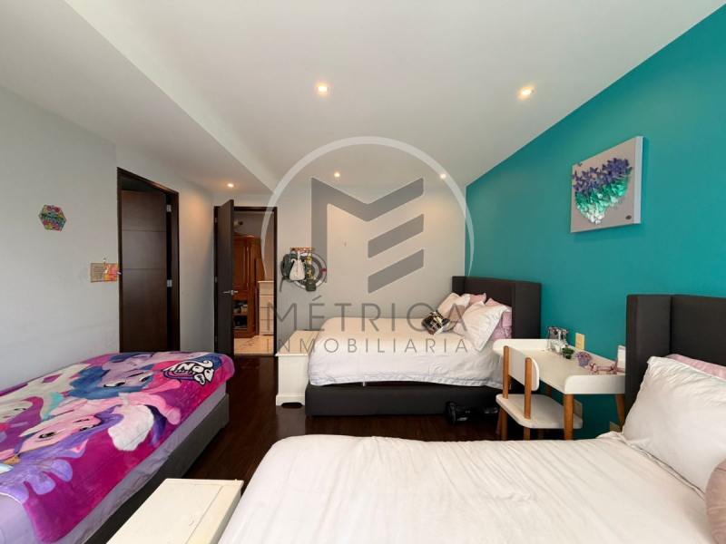 departamento en venta en hacienda el ciervo con bodega y cocina remodelada:
