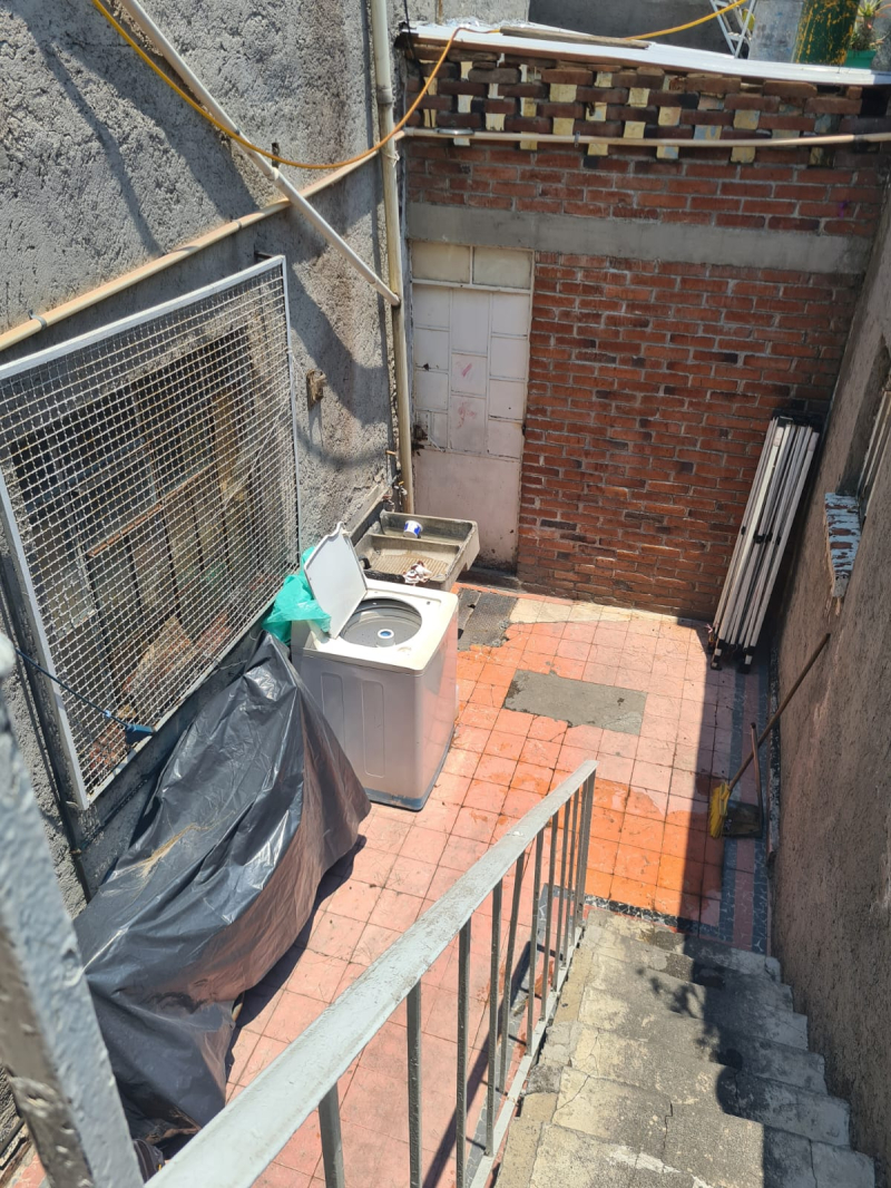 en venta edificio en esquina con uso de suelo mixto habitacional con comercio en planta baja