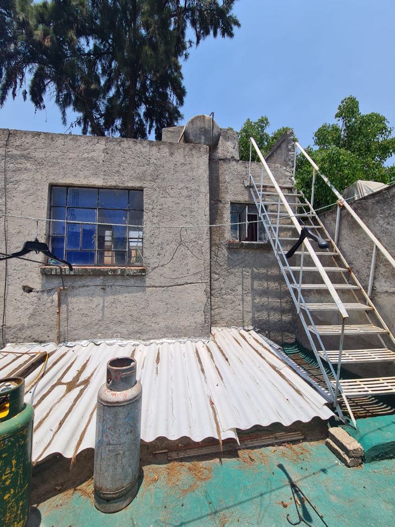 en venta edificio en esquina con uso de suelo mixto habitacional con comercio en planta baja