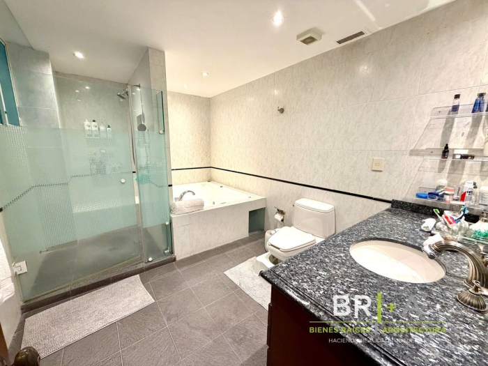Departamento En Venta Con Terraza En Bosques De Las Lomas