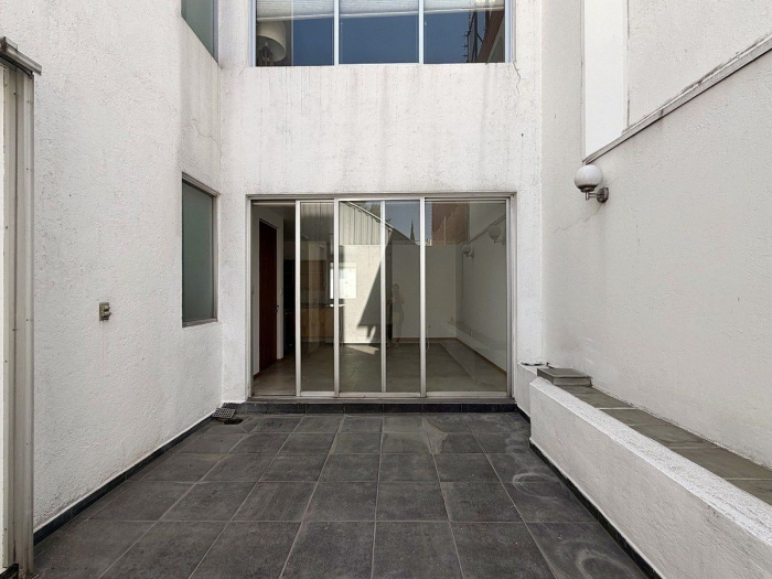 DEPARTAMENTO EN RENTA CON PATIO PRIVADO COL. GENERAL ANAYA