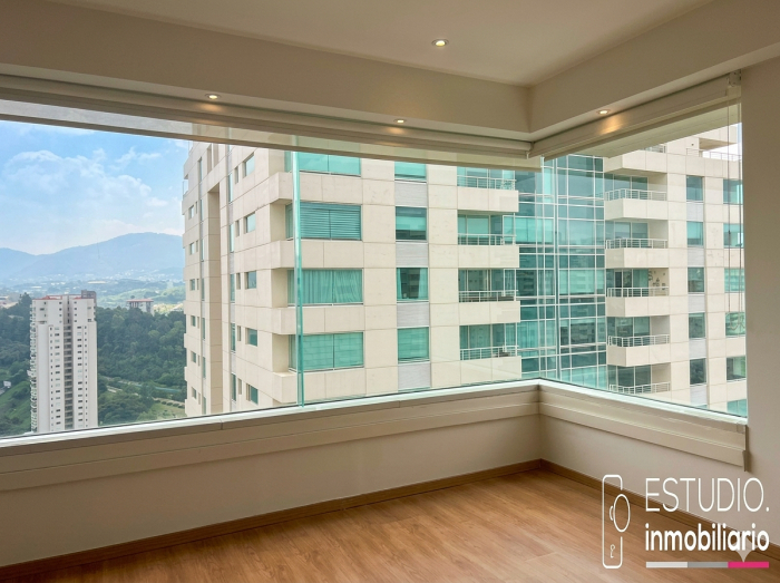 departamento en venta en  lomas country club. la enramada