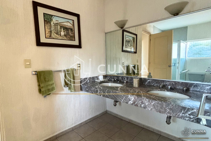 CASA AV. PICACHO EN VENTA